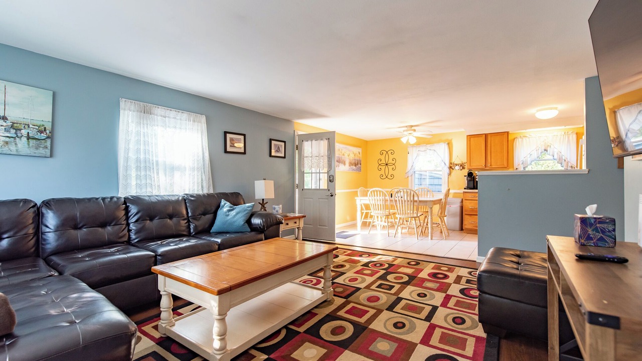 Photo of Livingroom in Briggs Farm