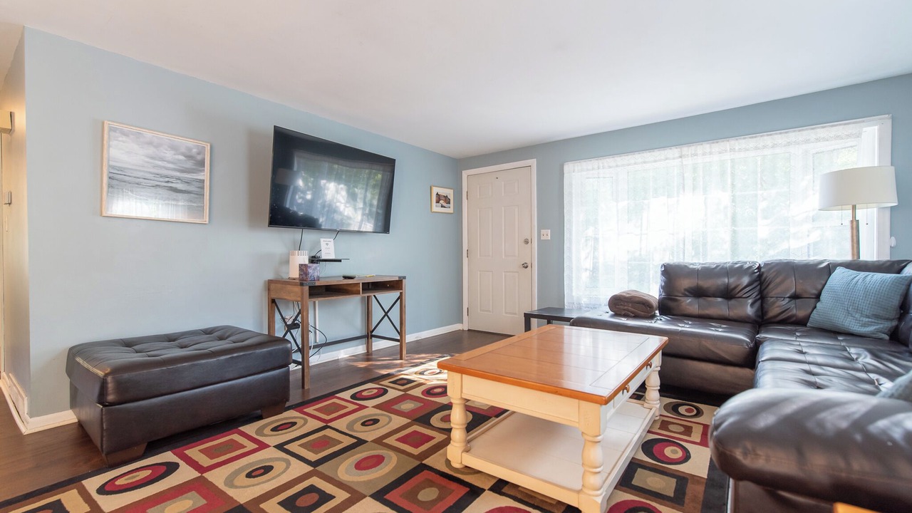 Photo of Livingroom in Briggs Farm