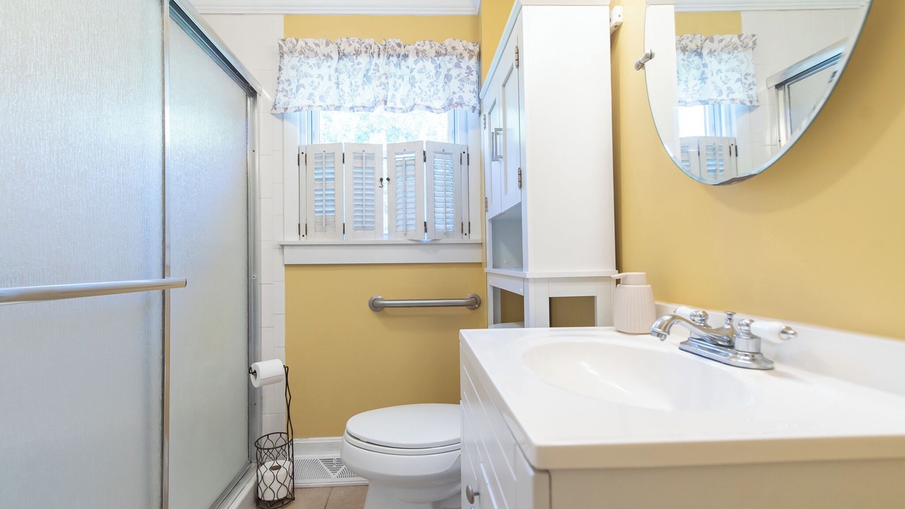 Photo of Bathroom in Briggs Farm