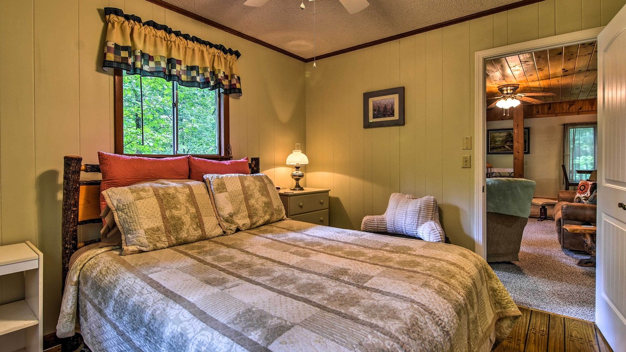 Photo of Bedroom in Robbinsville