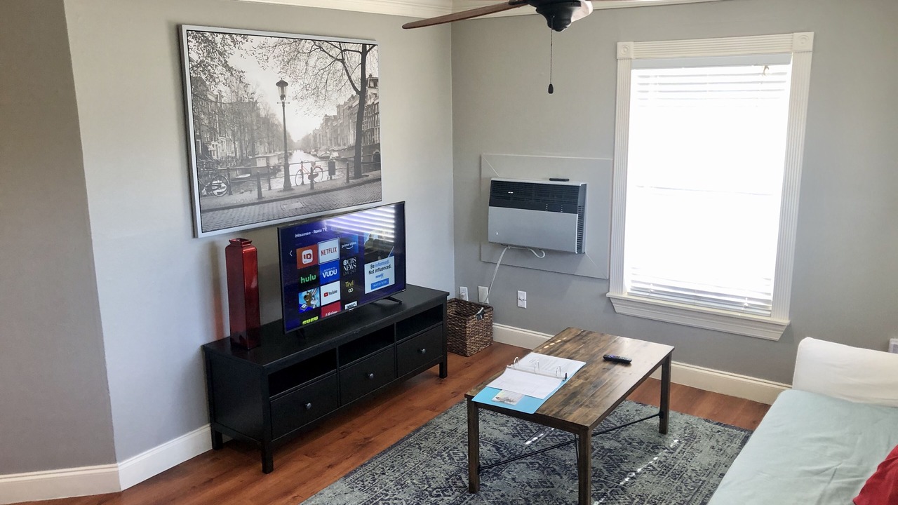 Photo of Livingroom in Neartown