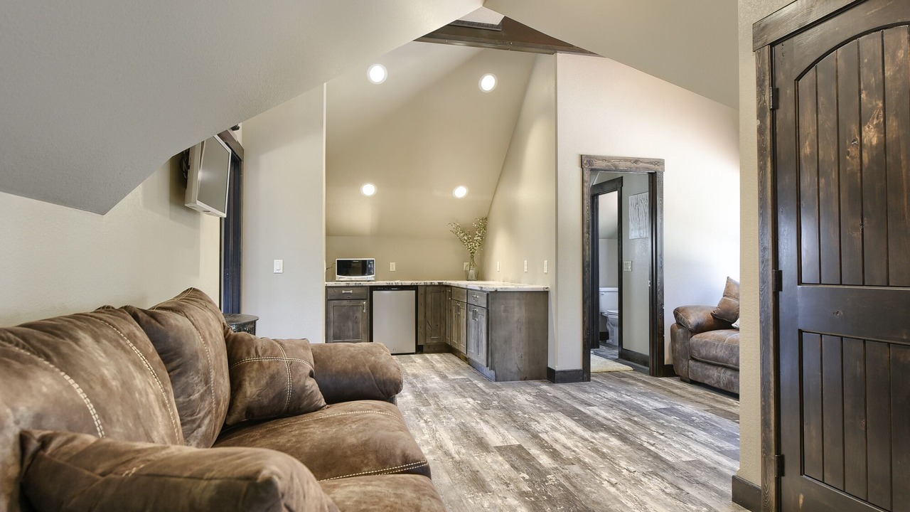 Photo of Livingroom in Deadwood