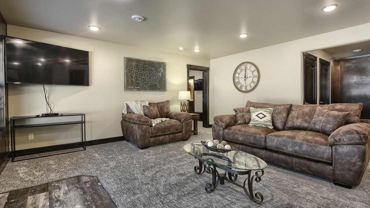 Photo of Livingroom in Deadwood