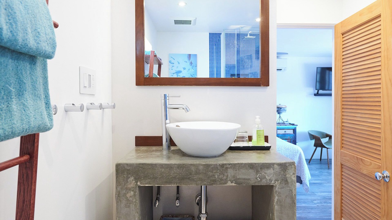 Photo of Bathroom in Sam Hughes