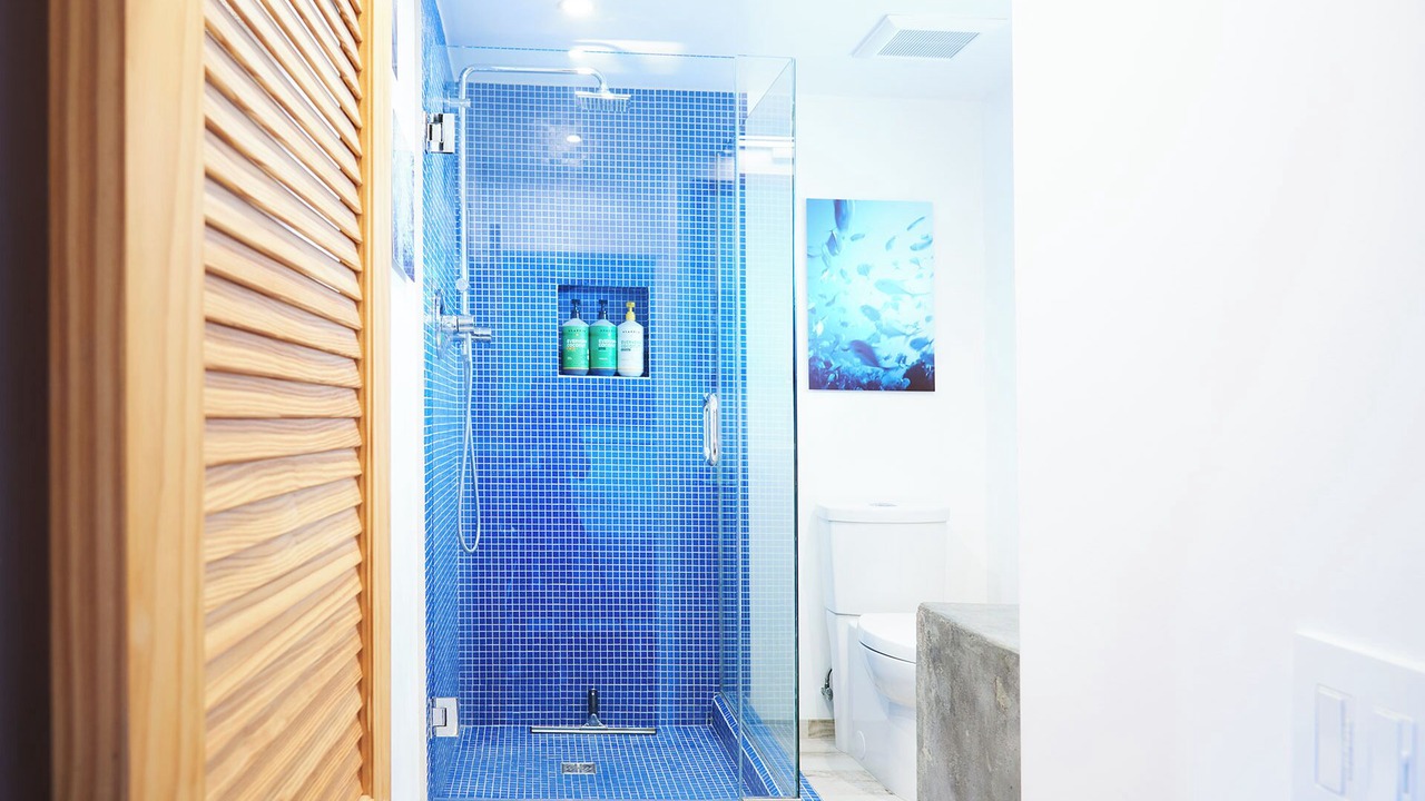 Photo of Bathroom in Sam Hughes