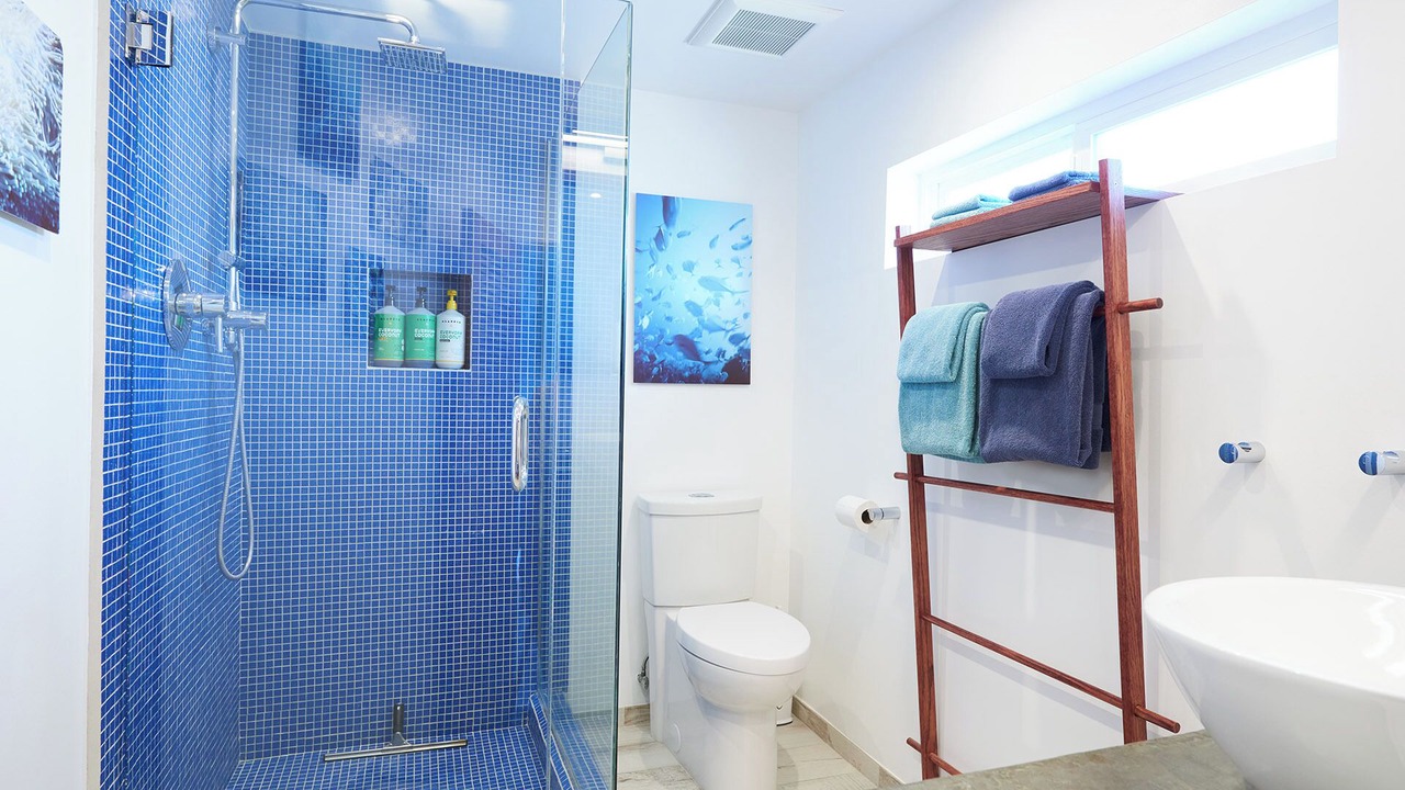 Photo of Bathroom in Sam Hughes