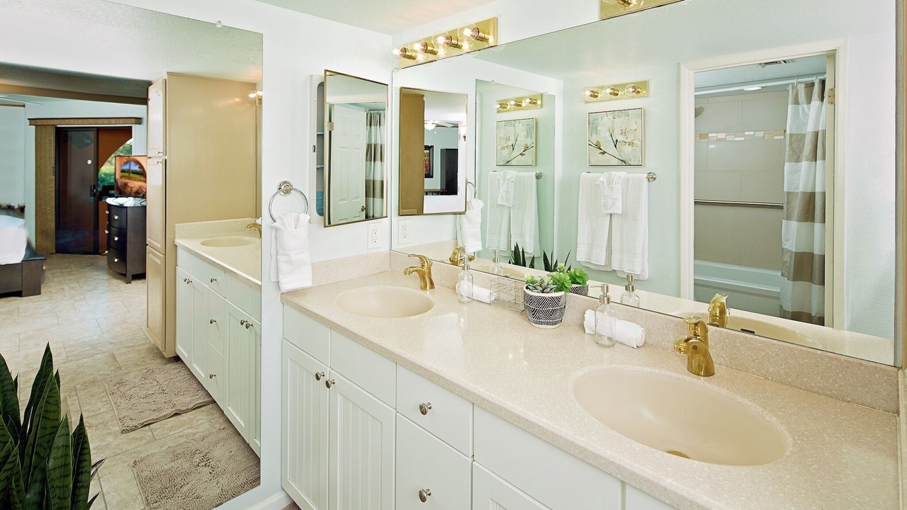 Photo of Bathroom in Paradise Valley Village