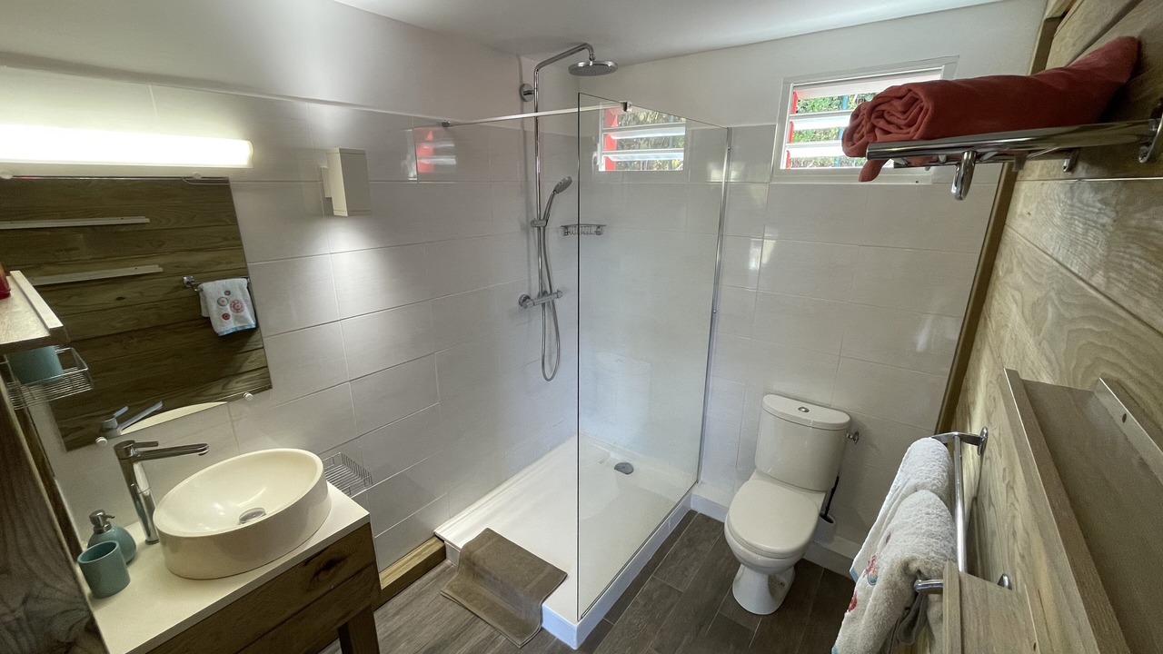 Photo of Bathroom in Grande-Terre