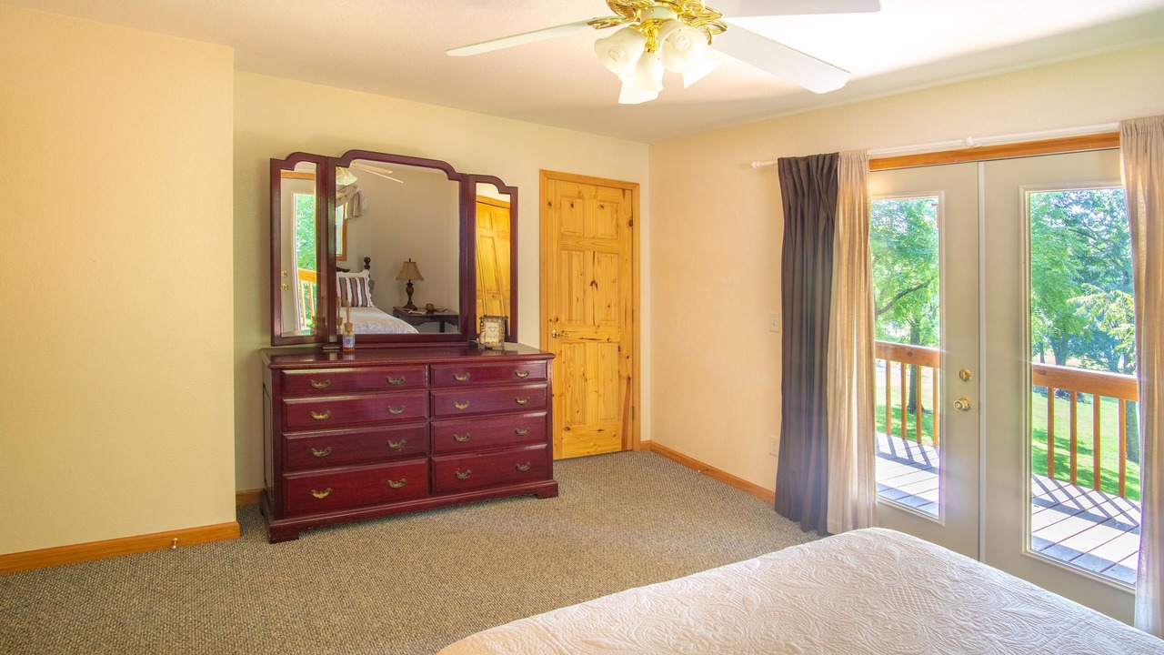 Photo of Bedroom in Hayesville