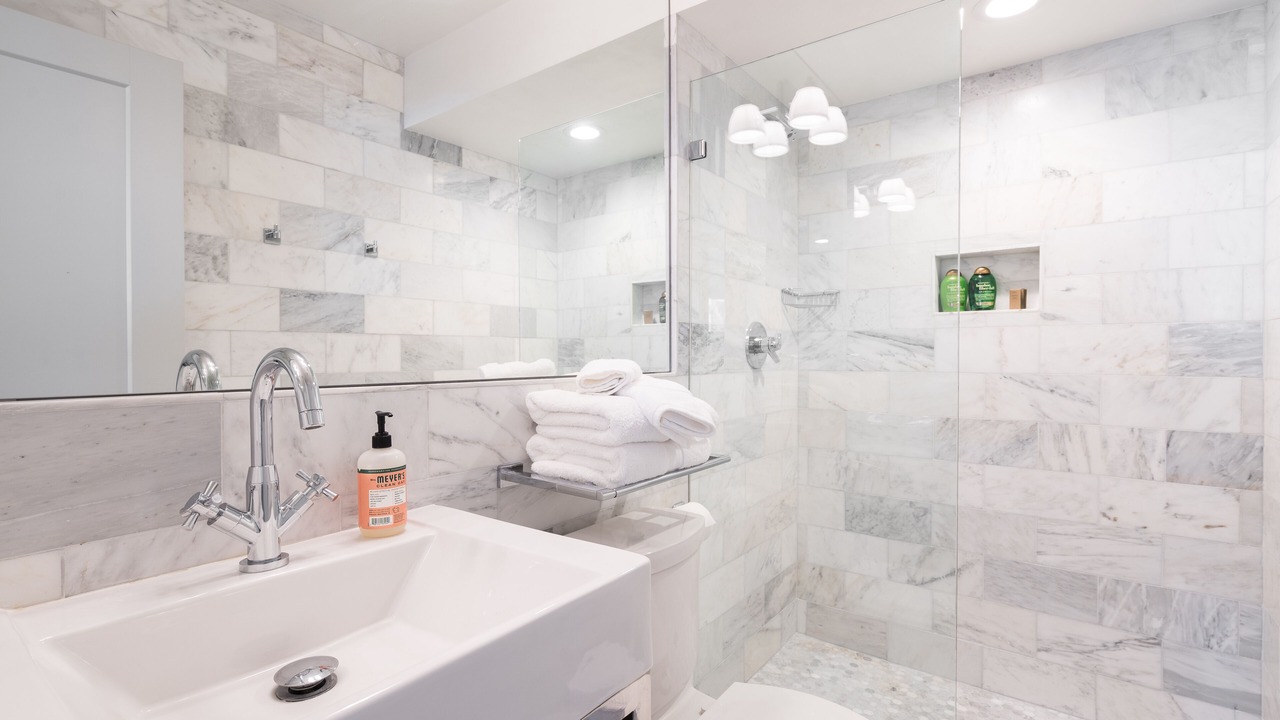 Photo of Bathroom in Fashion Square