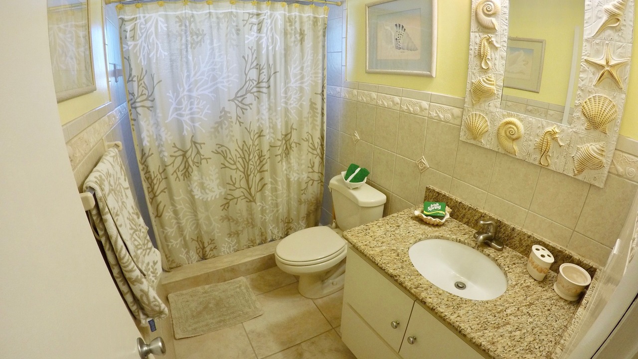 Photo of Bathroom in Marathon
