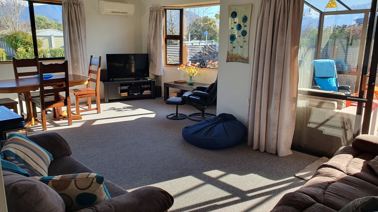 Photo of Livingroom in Te Anau