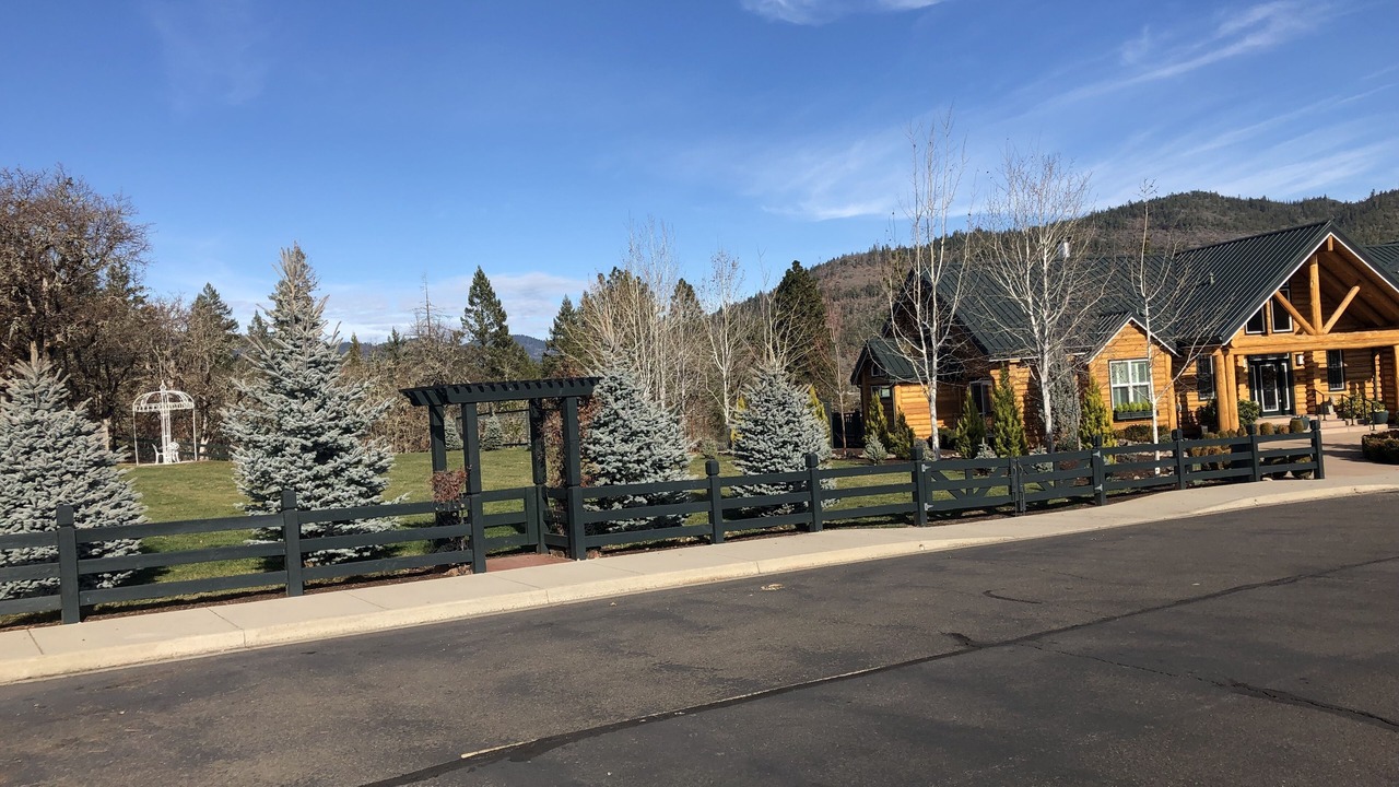 Photo of Outdoor in Shady Cove