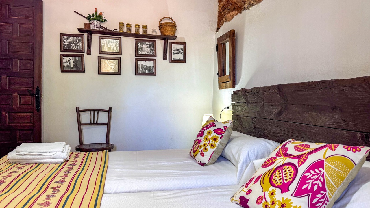 Photo of Bedroom in Baza
