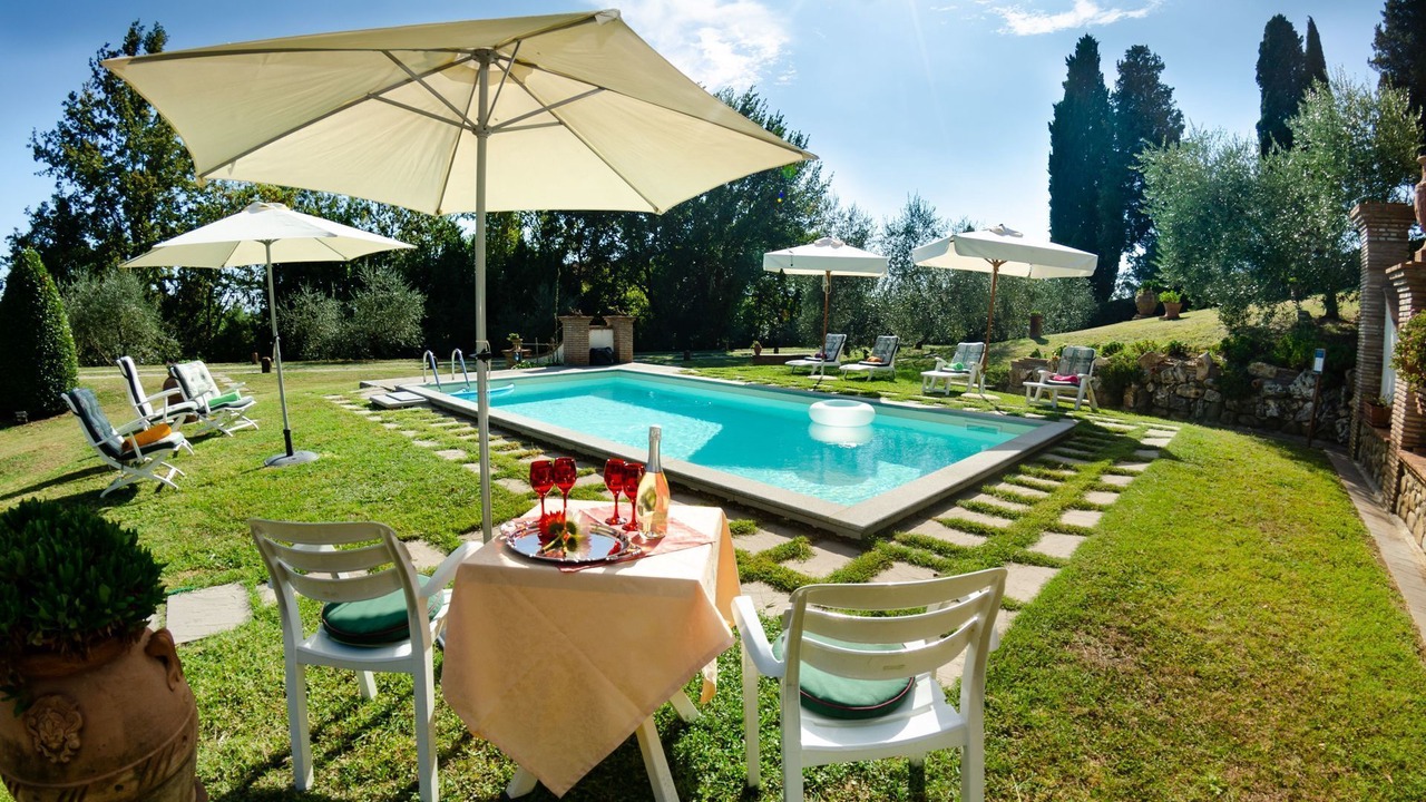 Photo of Patio Balcony in Uzzano