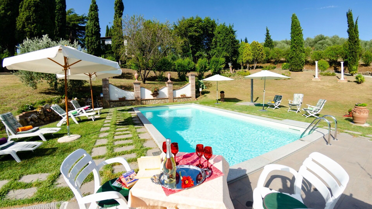 Photo of Patio Balcony in Uzzano