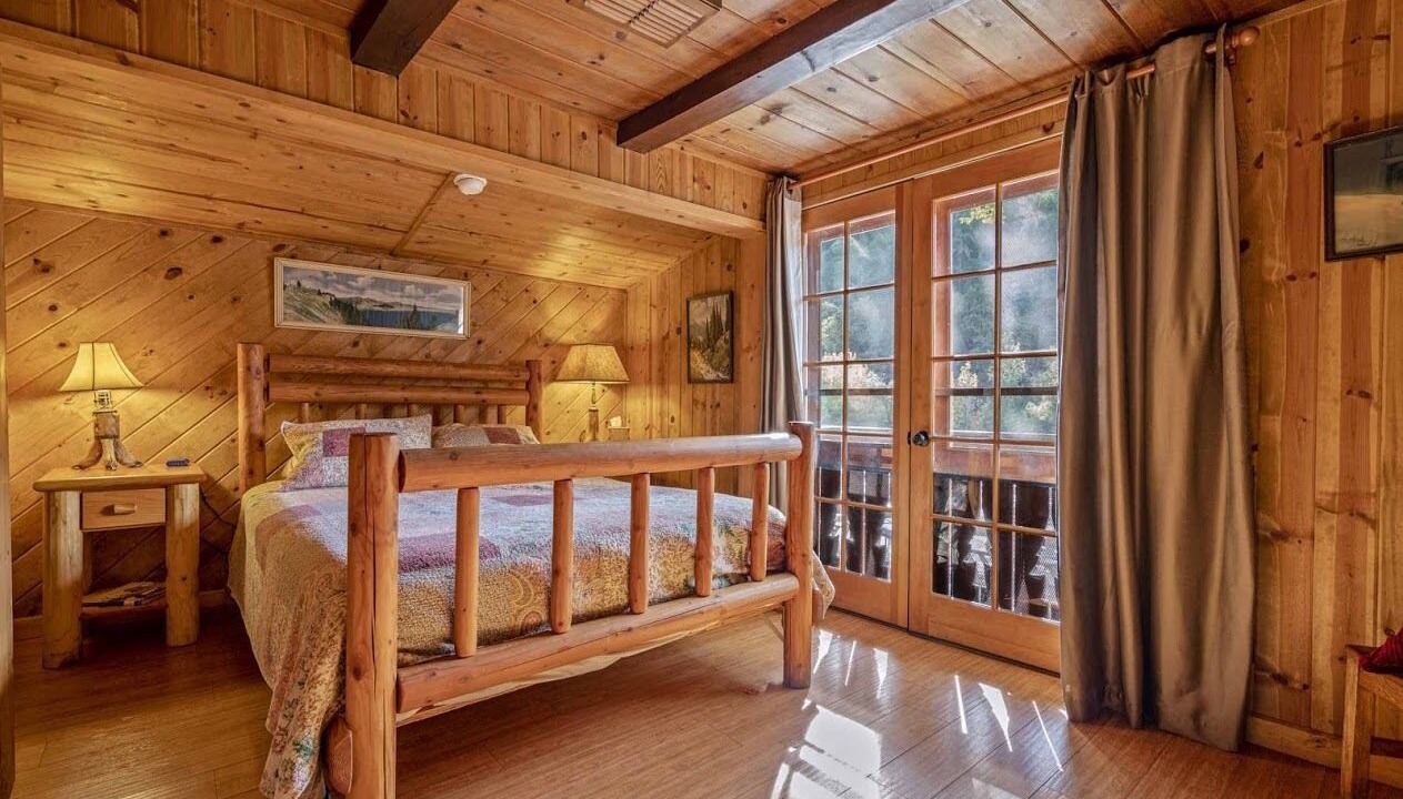 Photo of Bedroom in Trail