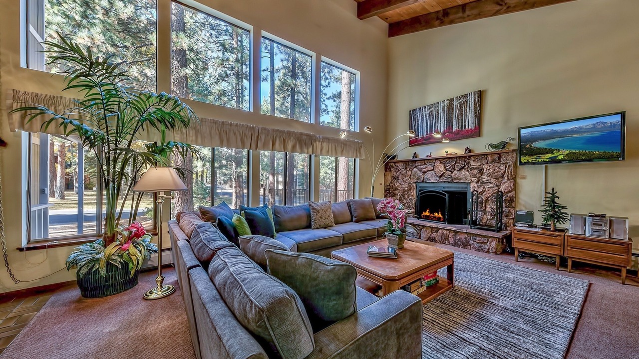 Photo of Livingroom in Lower Kingsbury