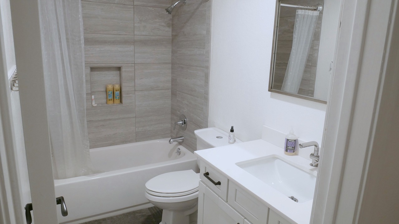 Photo of Bathroom in Greenbrier East Villas