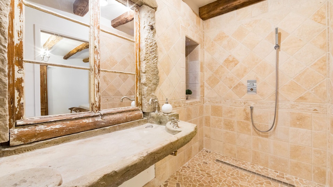 Photo of Bathroom in Ventron