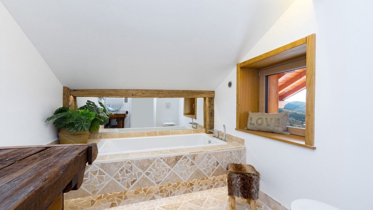 Photo of Bathroom in Ventron