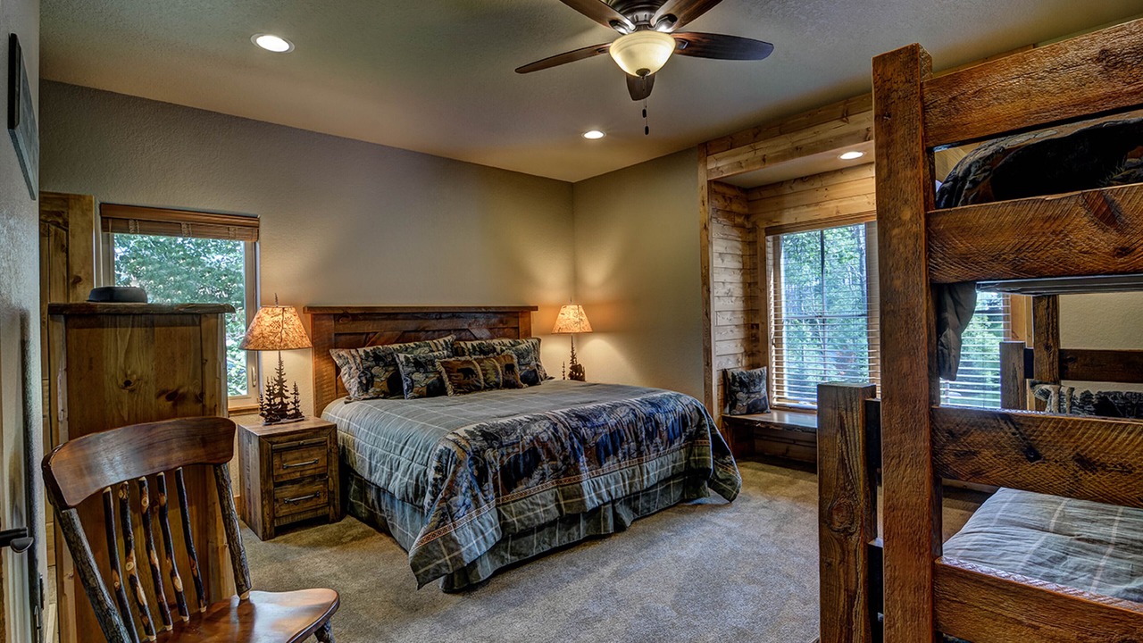 Photo of Bedroom in Eagle River