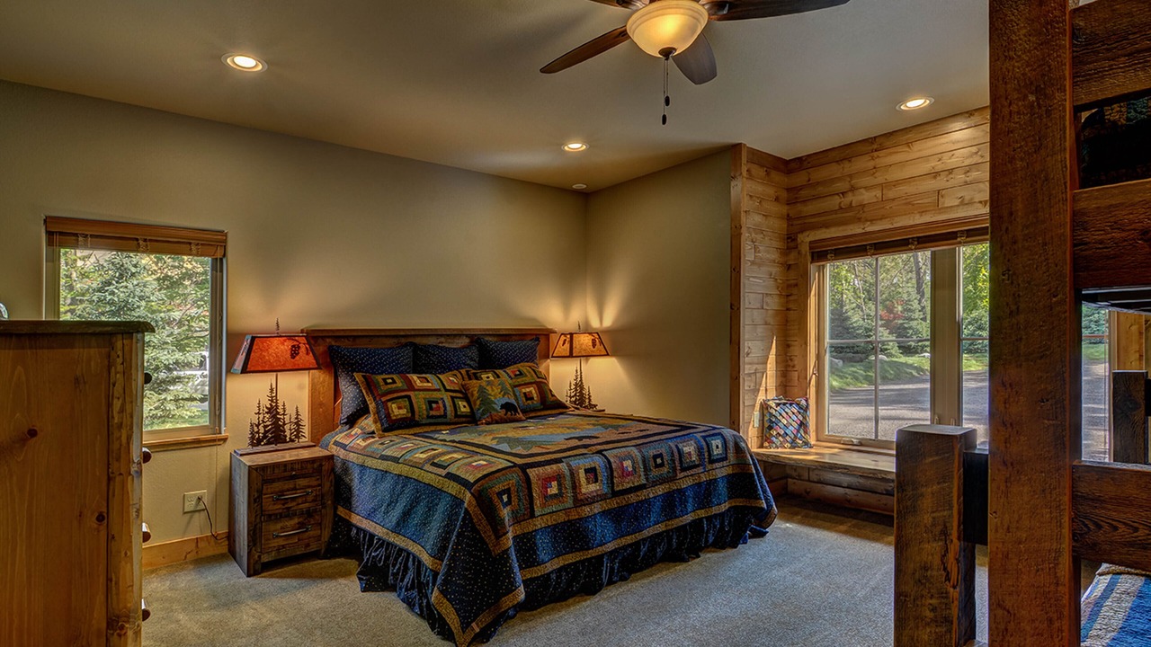 Photo of Bedroom in Eagle River