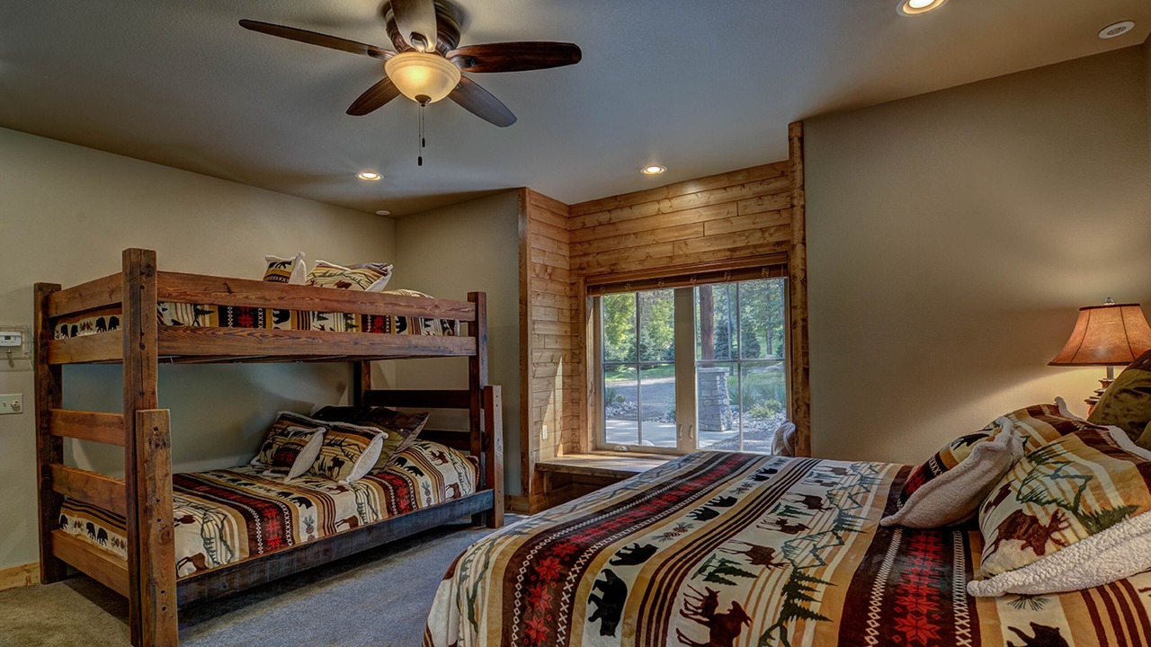 Photo of Bedroom in Eagle River