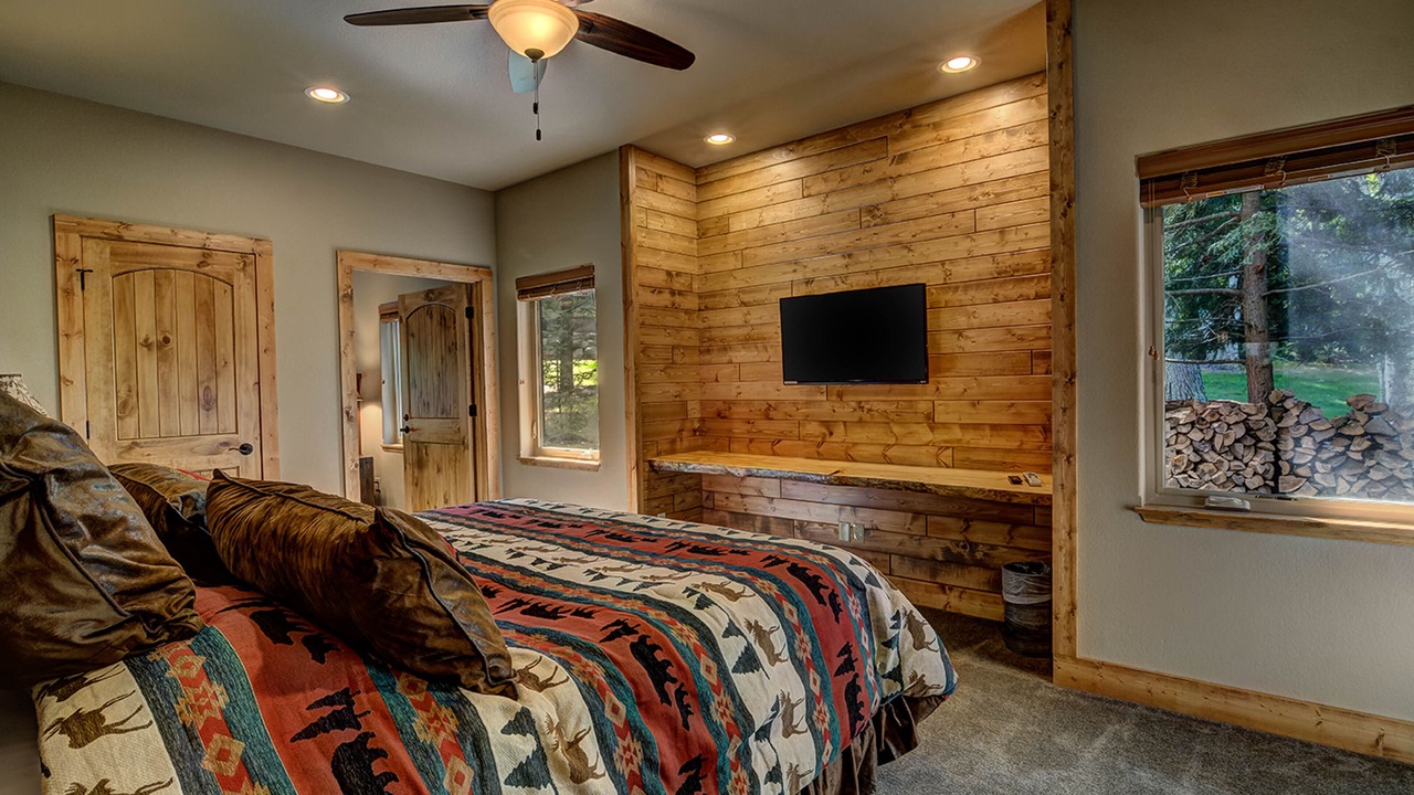 Photo of Bedroom in Eagle River