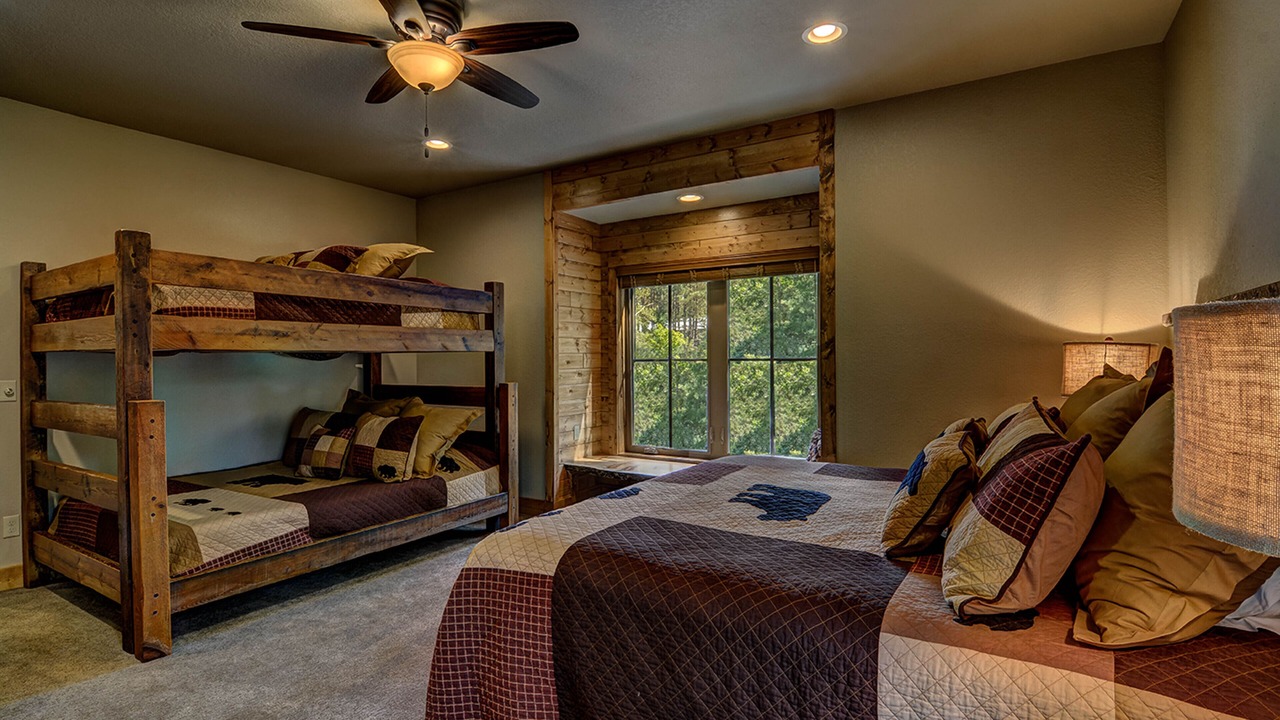 Photo of Bedroom in Eagle River