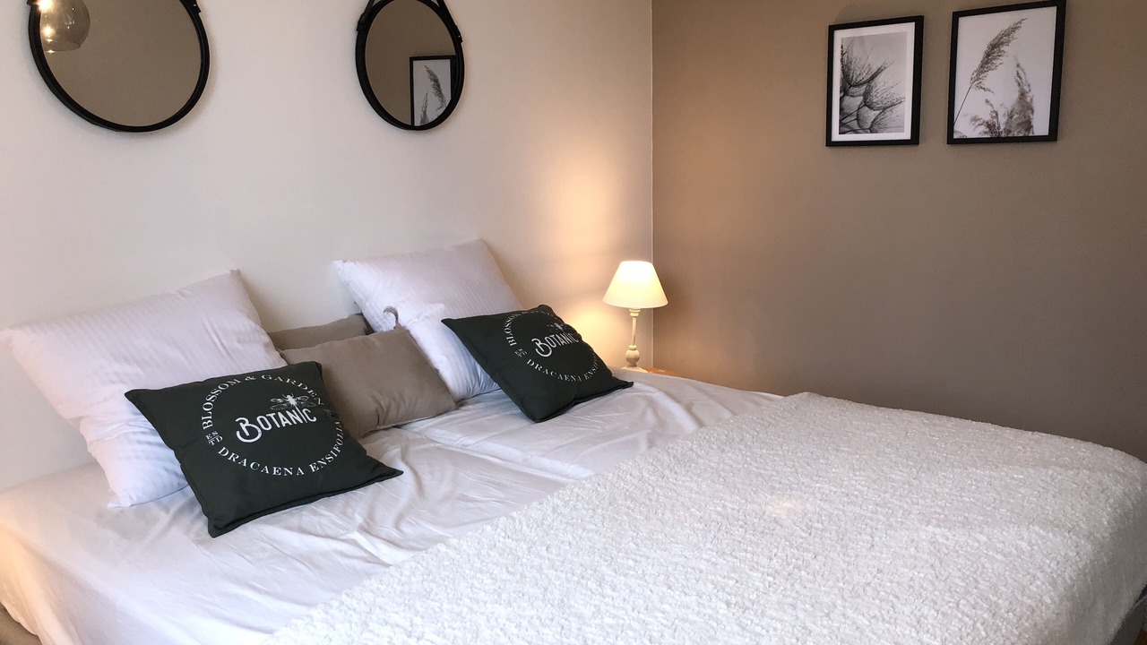 Photo of Bedroom in Port-en-Bessin-Huppain