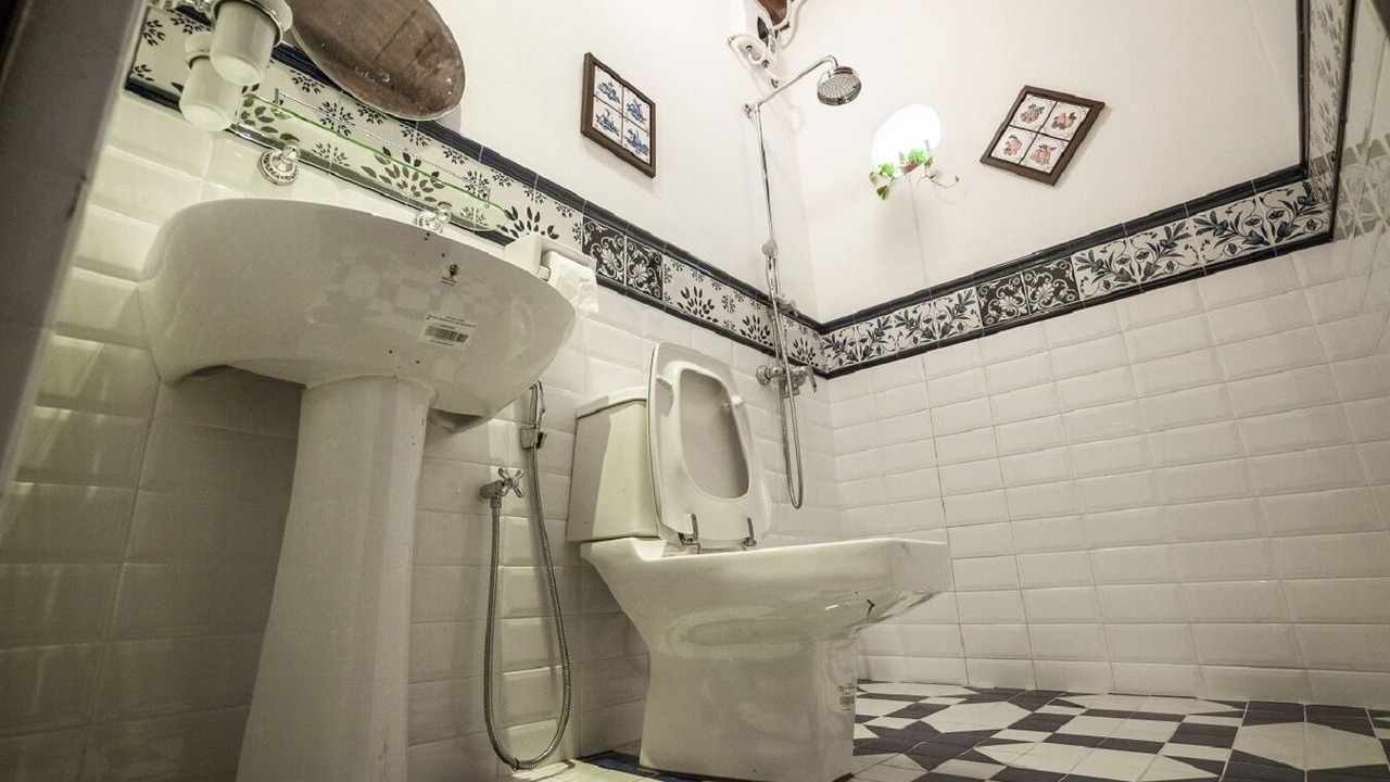 Photo of Bathroom in Historic George Town