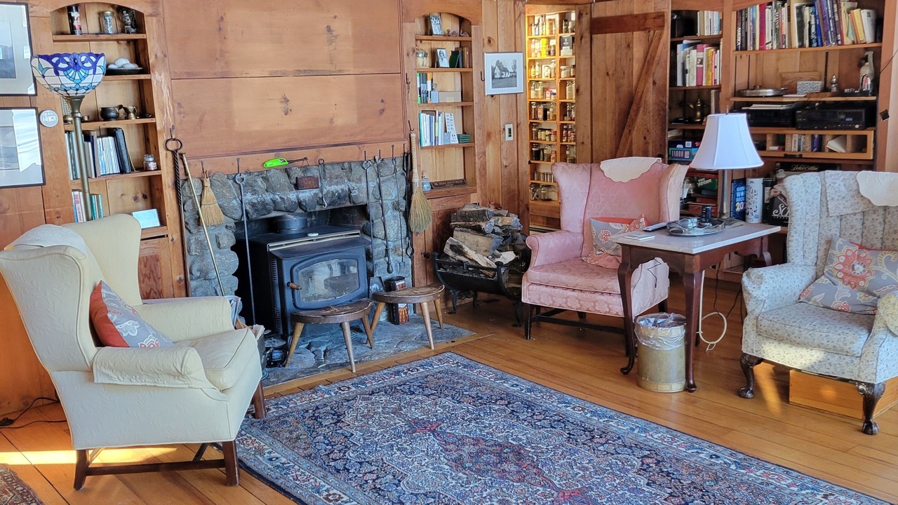 Photo of Livingroom in Jaffrey