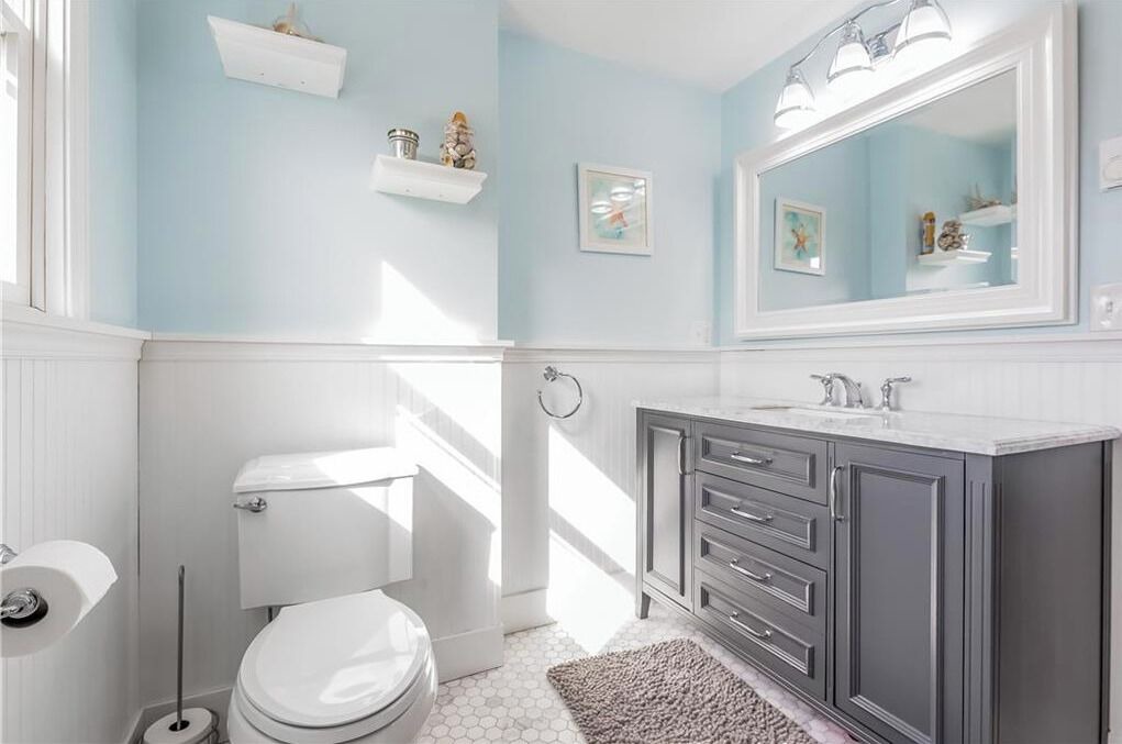 Photo of Bathroom in Eastward Look