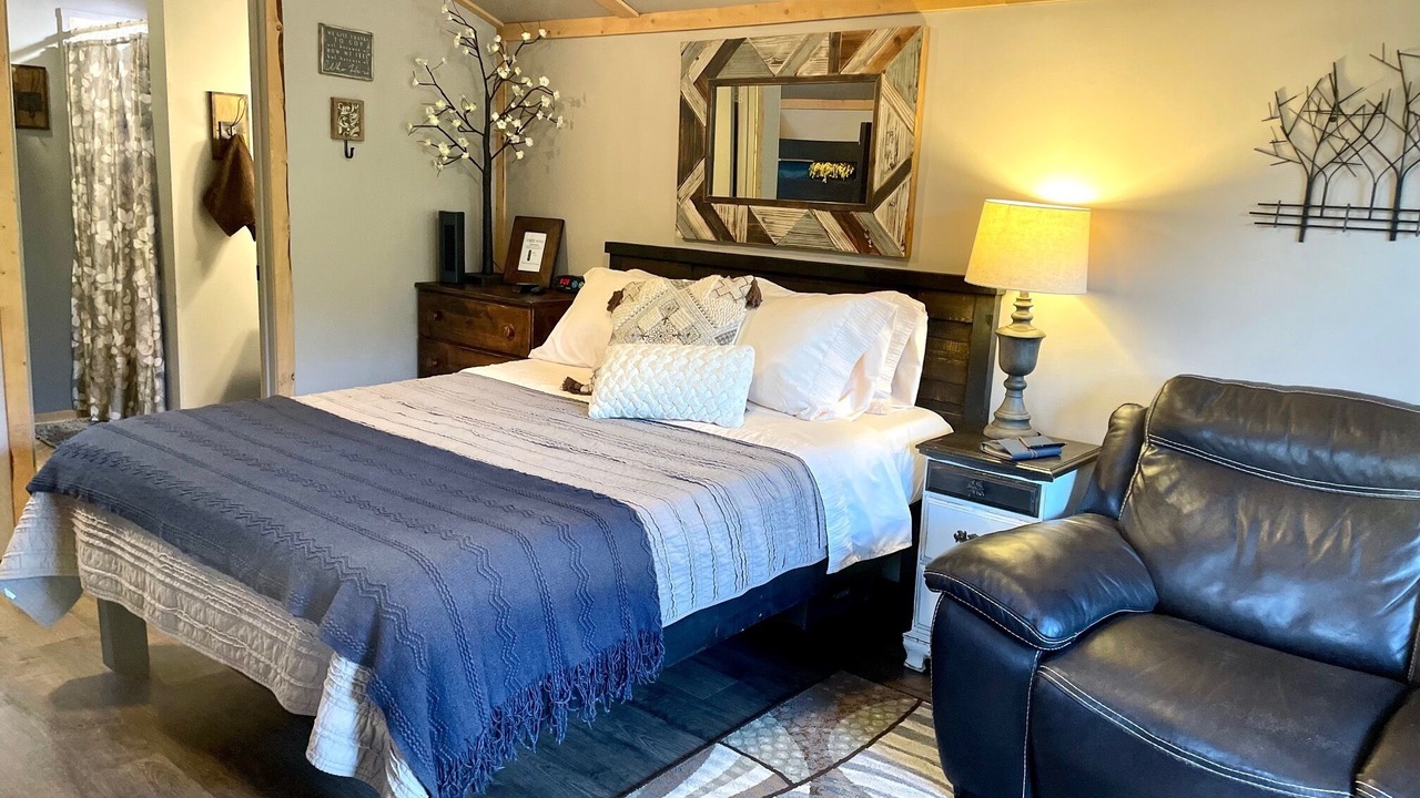Photo of Bedroom in Fishhook