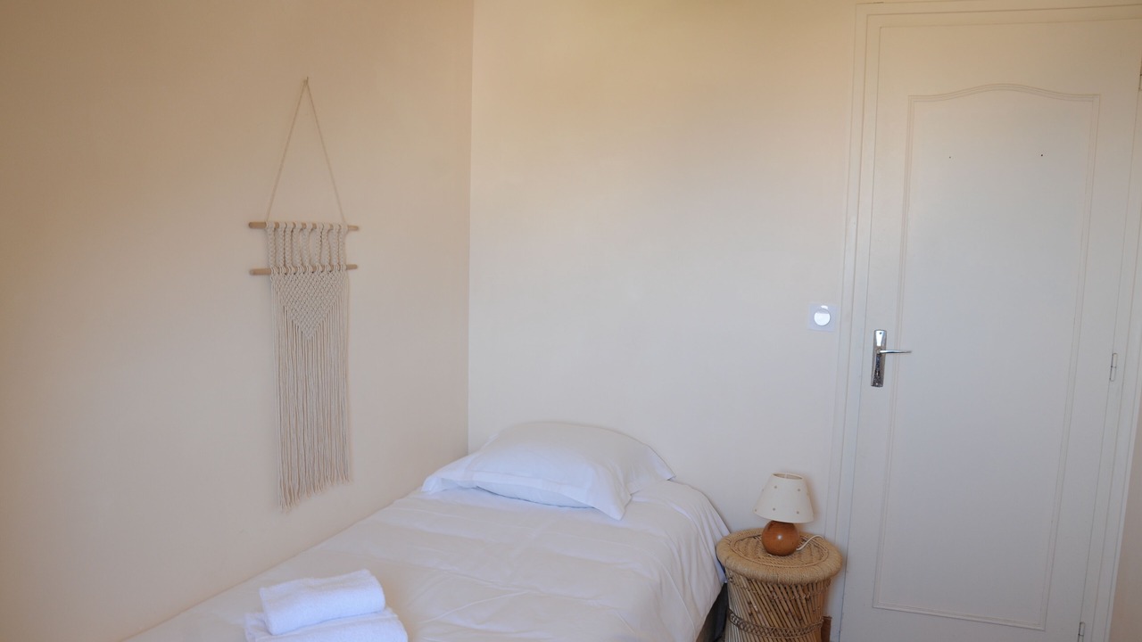 Photo of Bedroom in Plougasnou