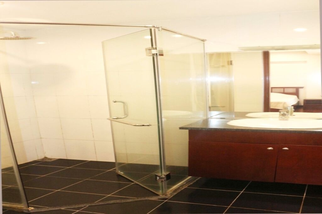 Photo of Bathroom in Quang An