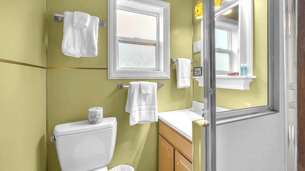 Photo of Bathroom in Nelscott