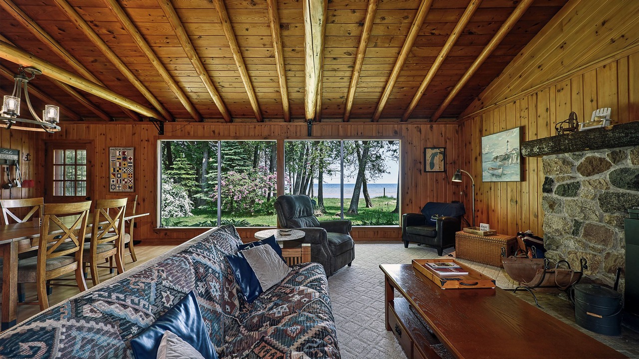 Photo of Livingroom in Ingalls