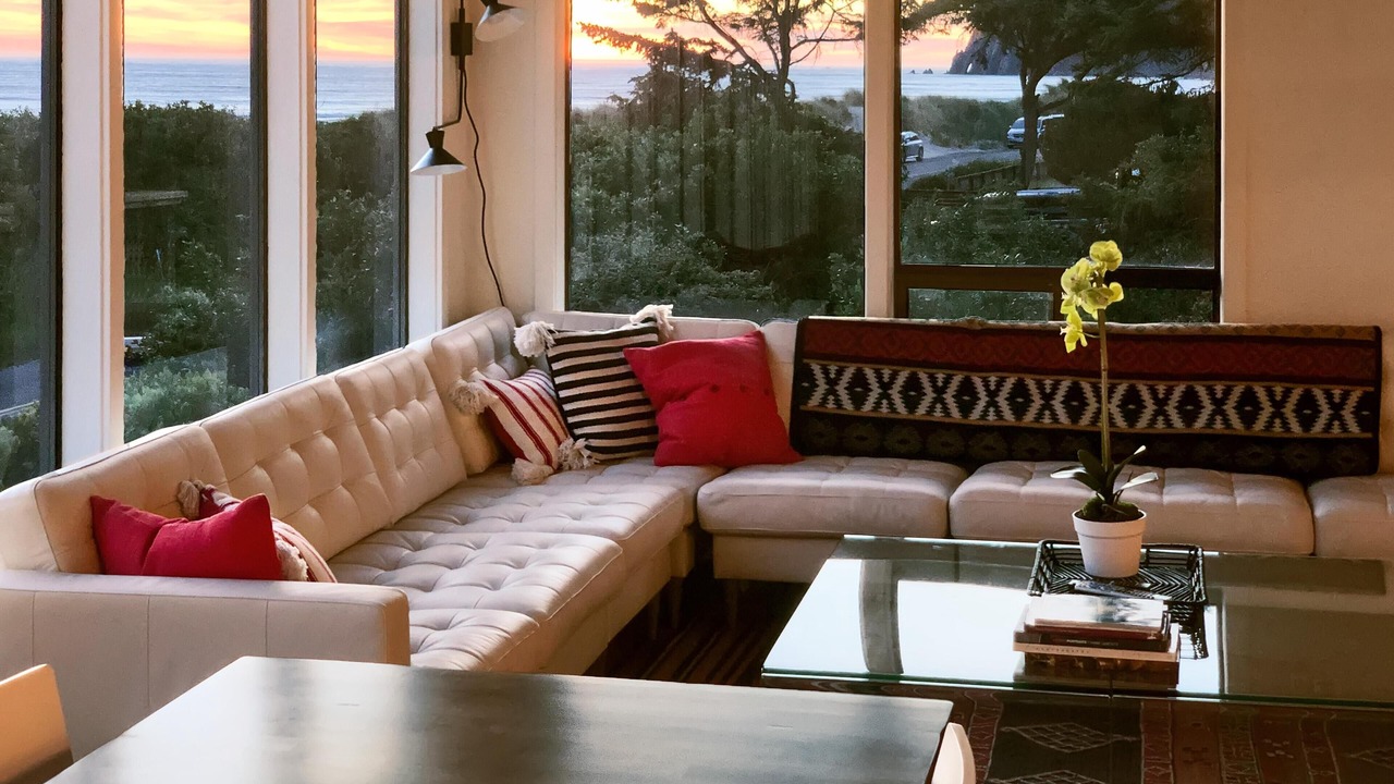 Photo of Livingroom in Neahkahnie Beach