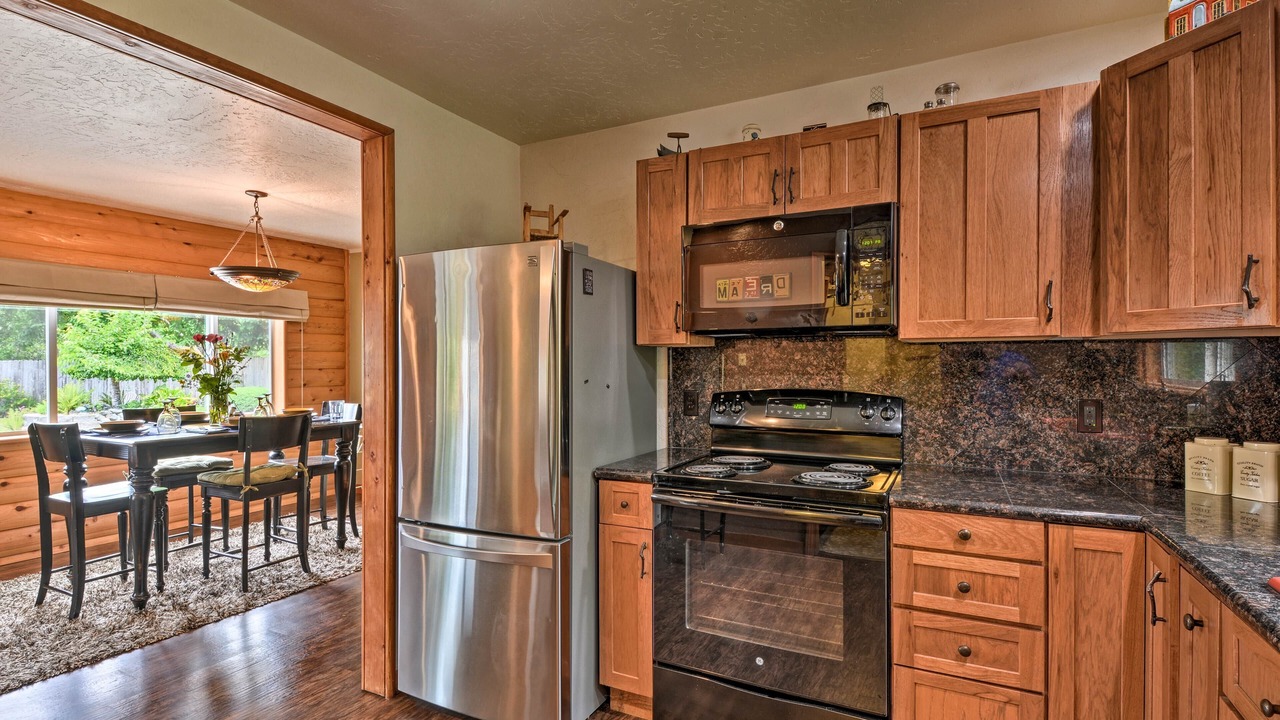 Photo of Kitchen in Gold Beach