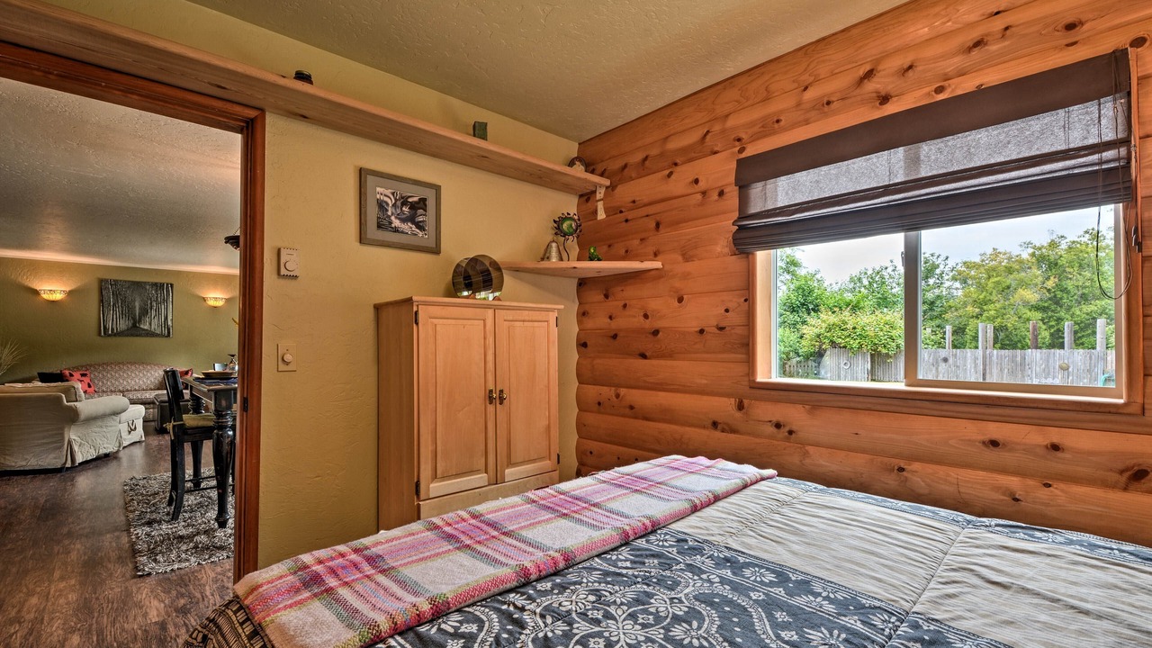 Photo of Bedroom in Gold Beach