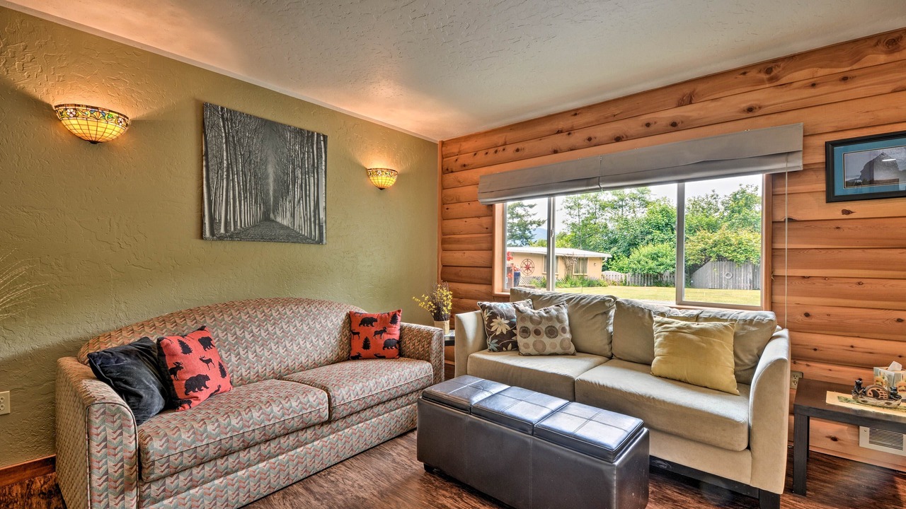 Photo of Livingroom in Gold Beach