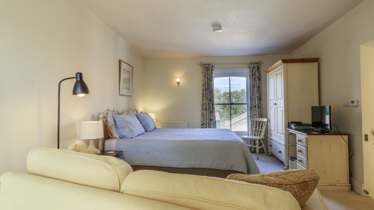 Photo of Bedroom in Over