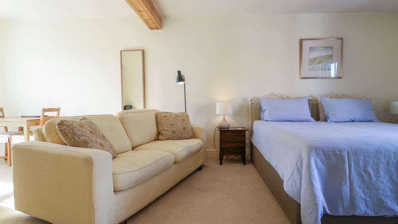 Photo of Bedroom in Over
