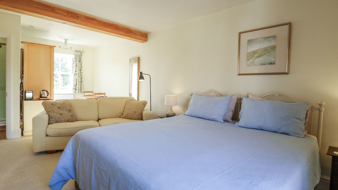 Photo of Bedroom in Over