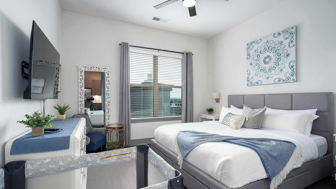 Photo of Bedroom in Crestline Heights