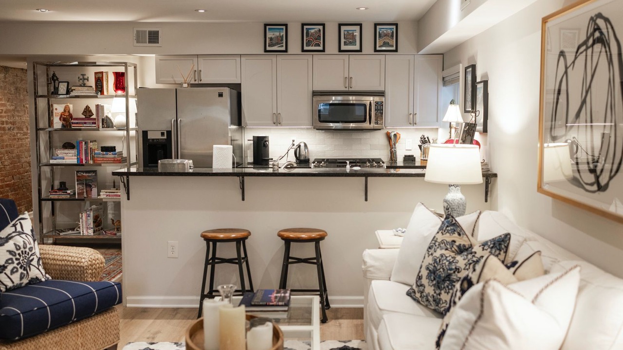 Photo of Livingroom in Dupont Circle