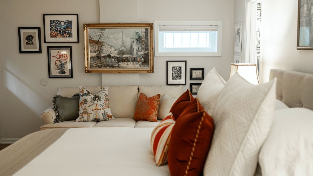 Photo of Bedroom in Dupont Circle