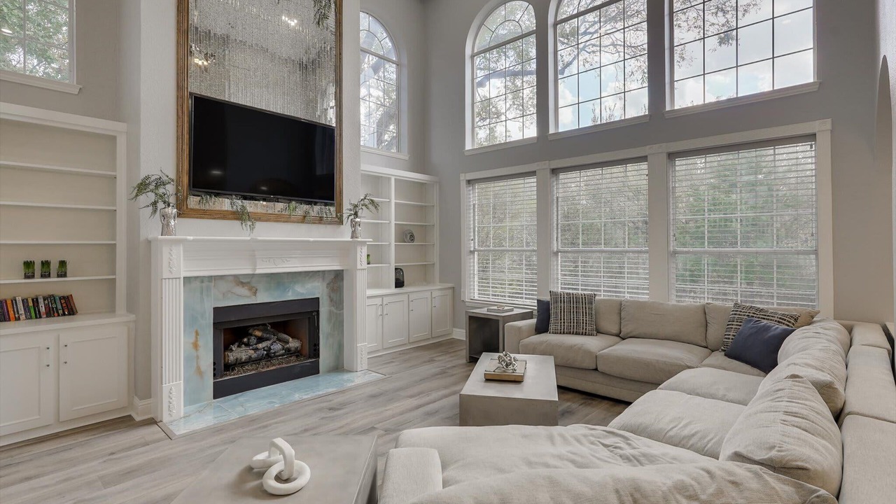 Photo of Livingroom in Rowlett